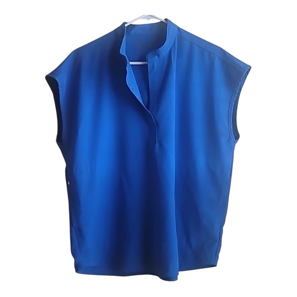 FIGS Technical Collection Rafaela Scrub Top L - Picture 9 of 9